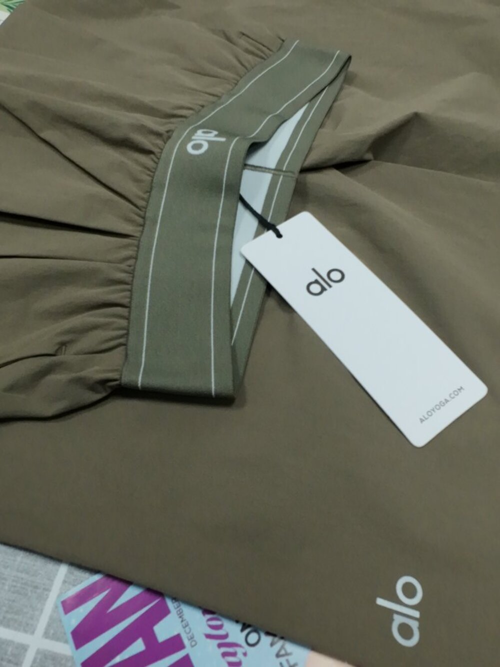 Brand New🌱ALO Yoga Olive Tree Suit Up Pants Regular 30 inseam - Picture 3 of 6